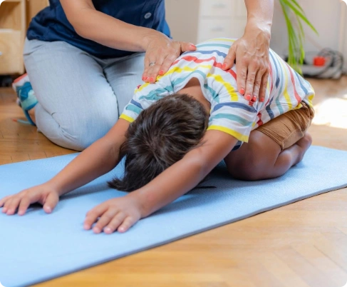 enfant osteopathe avec suivi